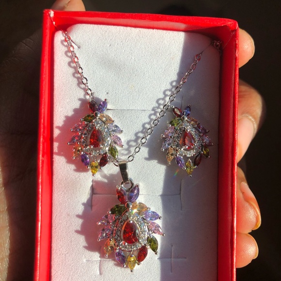 Gorgeous multi color Swarovski elements set - silver plated - Picture 6 of 11